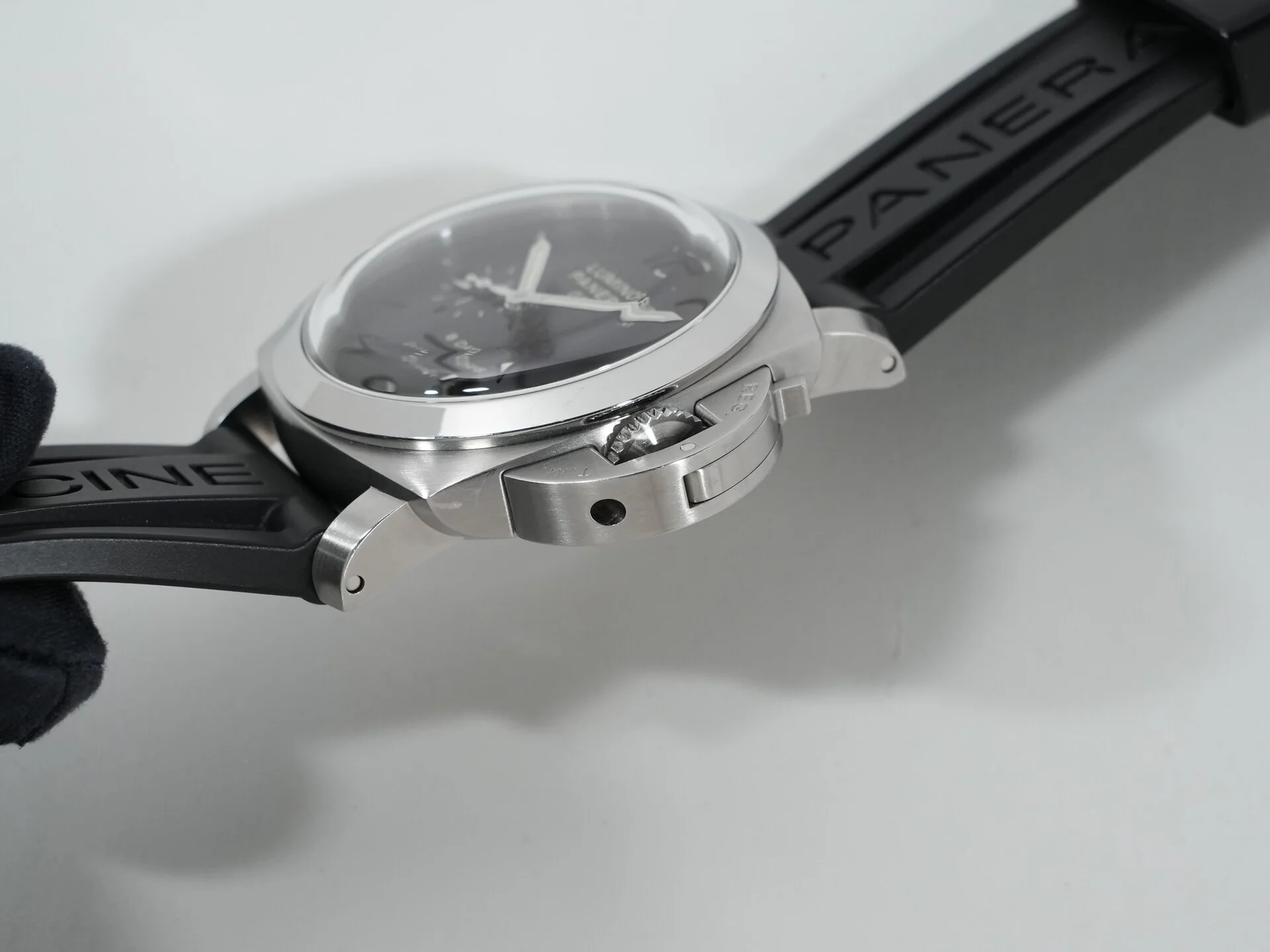 パネライ ルミノール 1950 8DAYS GMT Ref.PAM00233 ブラック文字盤 中古 e85ck5j9 - Image 4