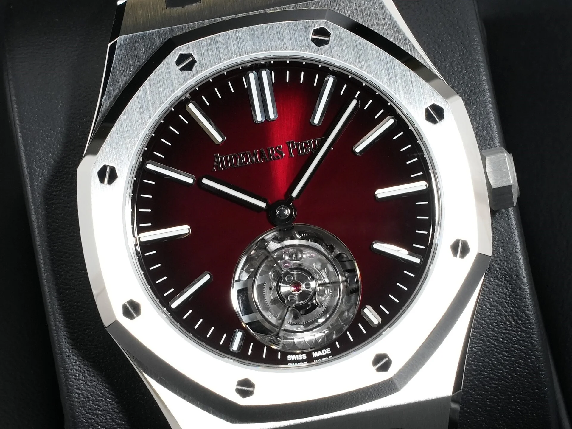 オーデマピゲ ロイヤルオーク フライング トゥールビヨン Ref.26730ST.OO.1320ST.05 ステンレススチール スモークバーガンディ文字盤 - Image 3