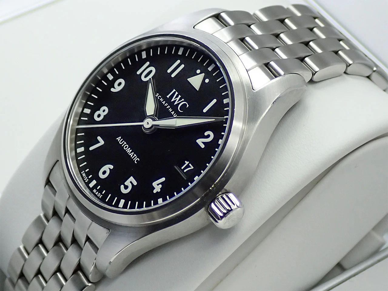 IWC パイロットウォッチ Ref.IW324010 ブラック文字盤 中古 FAV1V9J0 - Image 4