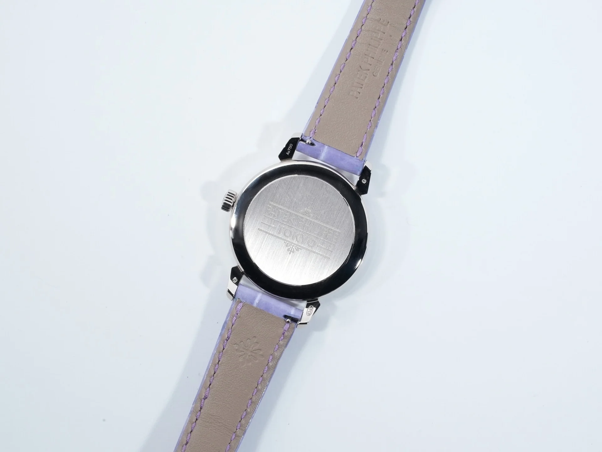 パテックフィリップ カラトラバ グランド エキシビジョン 東京2023 Ref.6127G-010/7127G-010 ホワイトゴールド ラックライトブルー(スカイブルー) ライラックトーン(パープル)文字盤 - Image 16