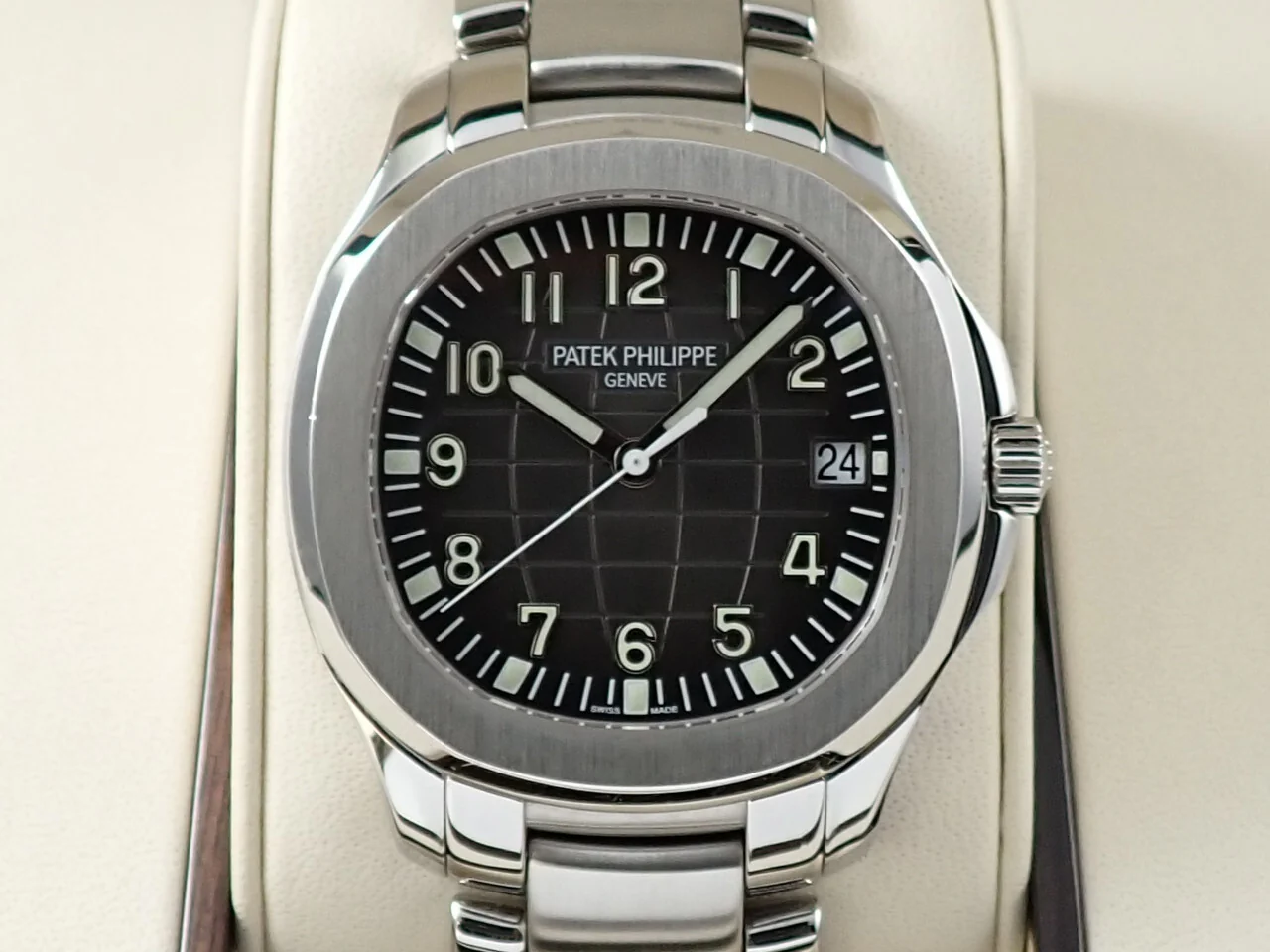 パテックフィリップ アクアノート エクストララージ Ref.5167/1A-001 ステンレススチール ブラック文字盤 - Image 2