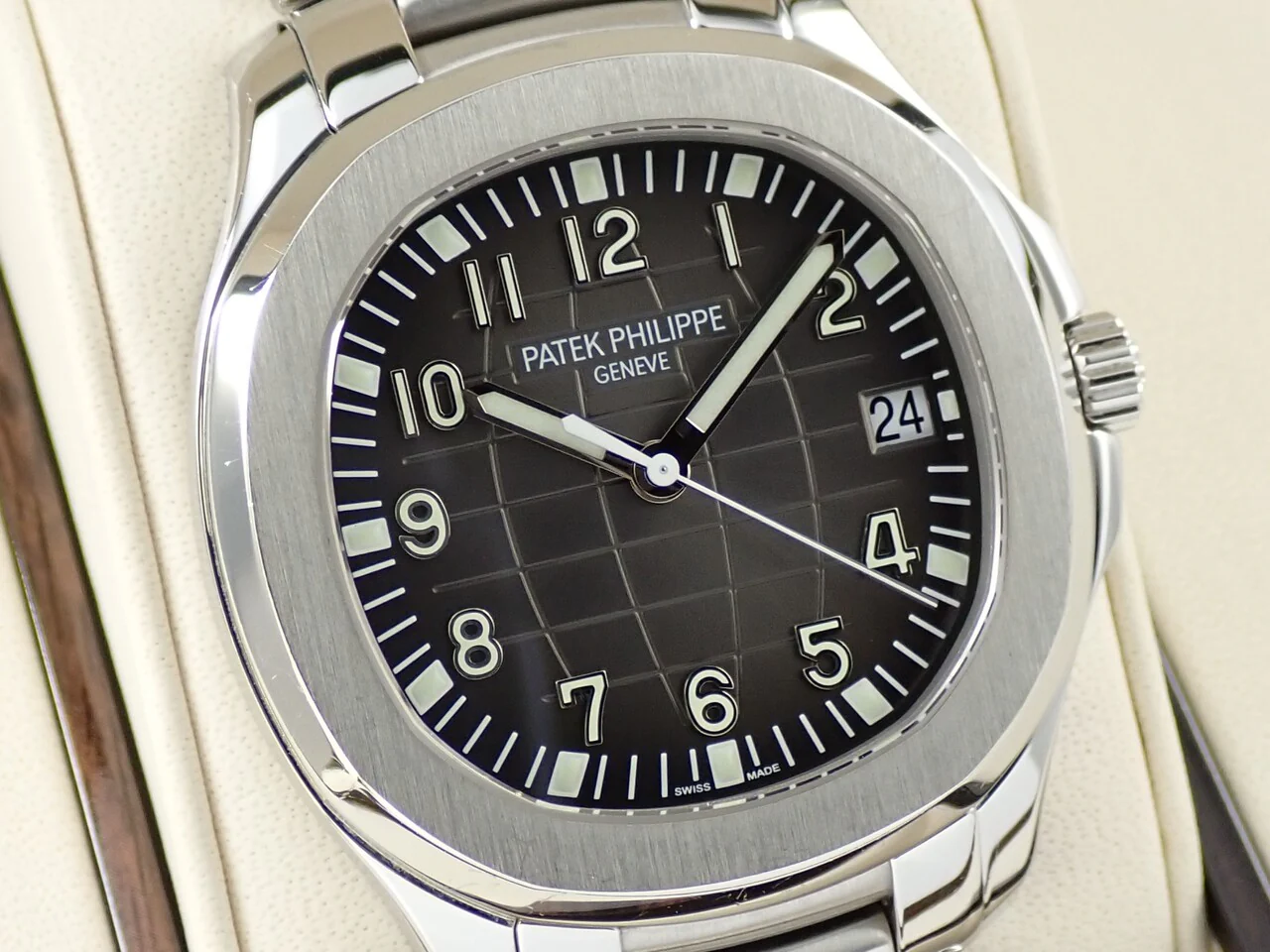 パテックフィリップ アクアノート エクストララージ Ref.5167/1A-001 ステンレススチール ブラック文字盤 - Image 3