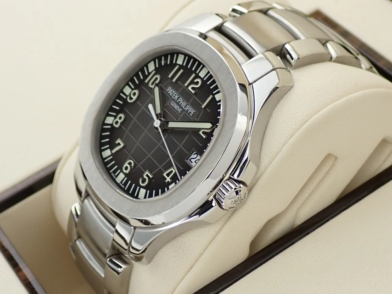 パテックフィリップ アクアノート エクストララージ Ref.5167/1A-001 ステンレススチール ブラック文字盤 - Image 4
