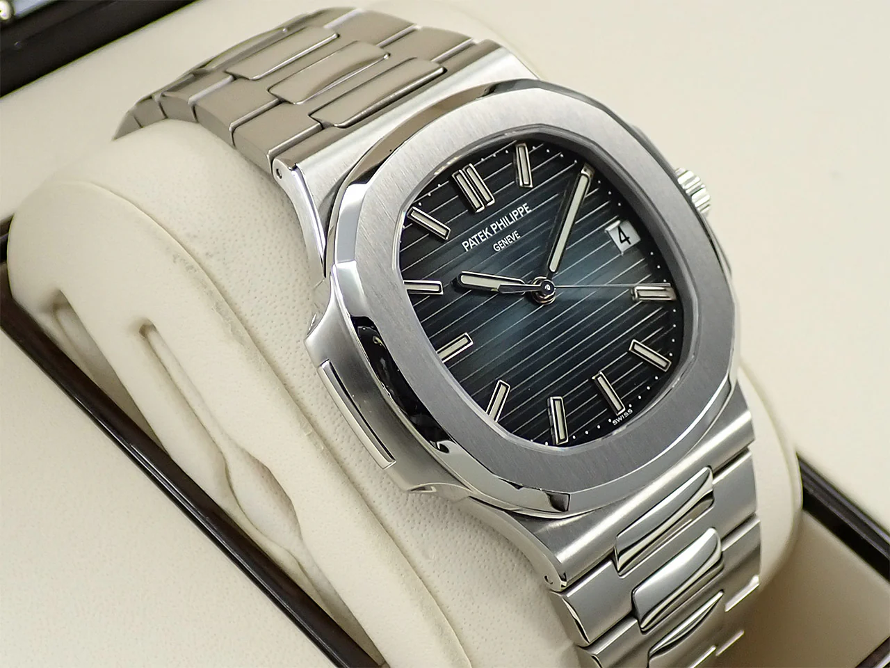 パテックフィリップ ノーチラス Ref.5711/1A-010 ステンレススチール ブルー文字盤 - Image 5