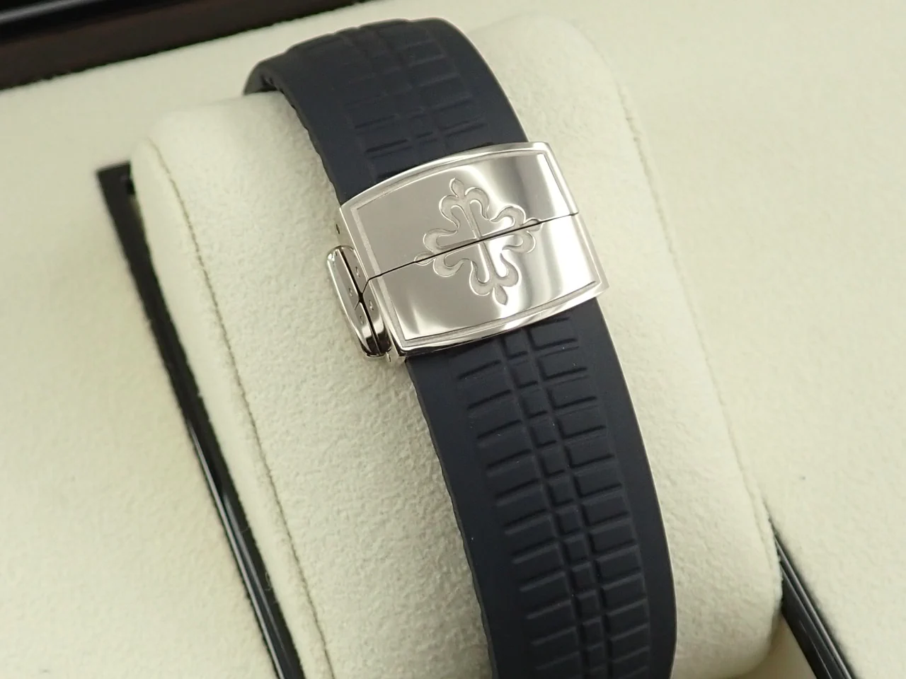 パテックフィリップ アクアノート クロノグラフ Ref.5968G-001 ホワイトゴールド ミッドナイトブルー文字盤 - Image 7