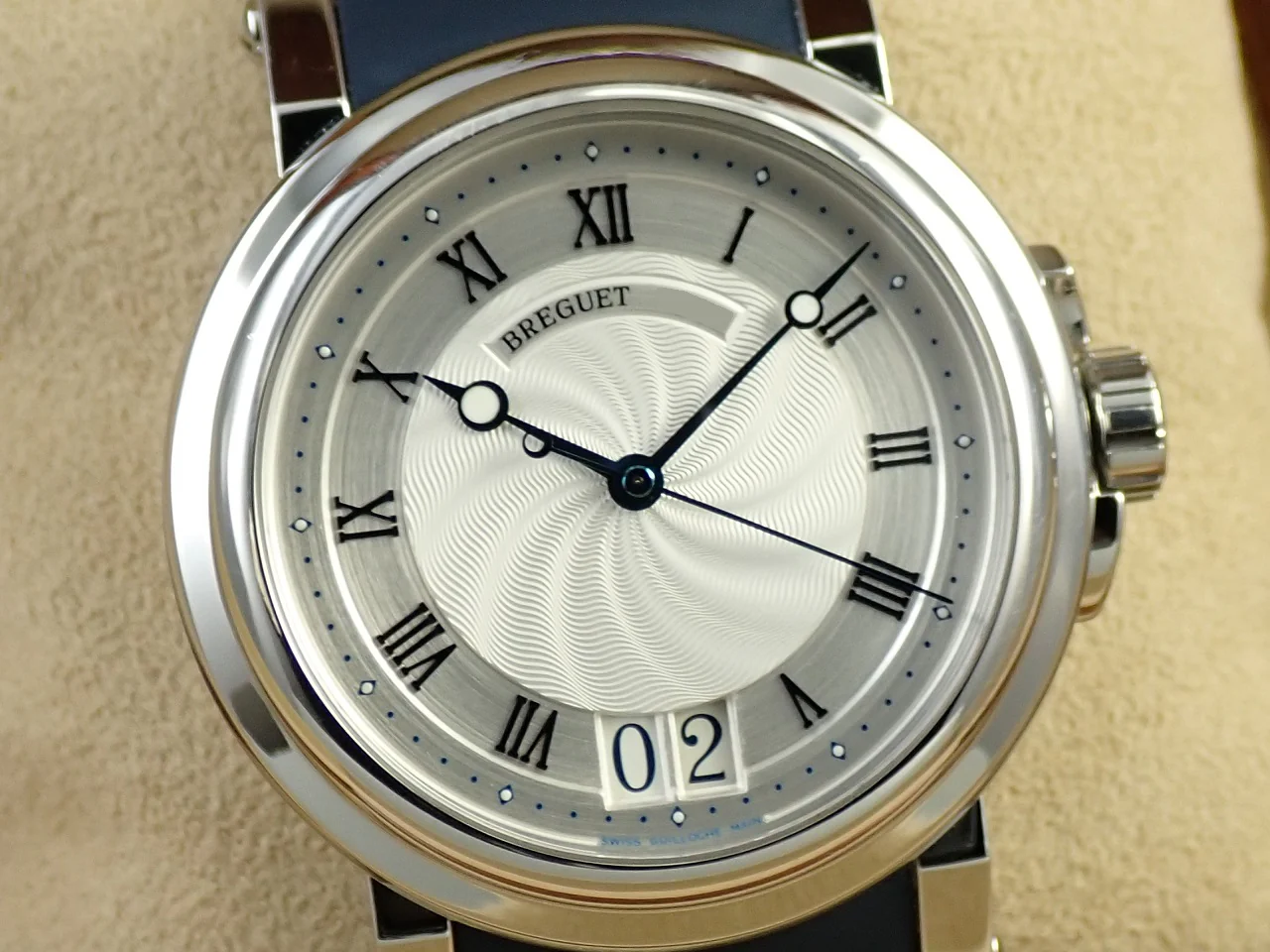 ブレゲ マリーン ラージデイト Ref.5817ST シルバー文字盤 中古 H66WR74F - Image 3