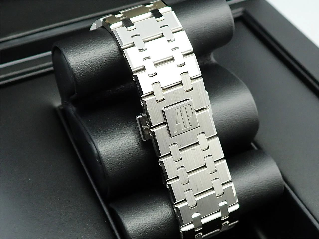 オーデマピゲ ロイヤルオーク クロノグラフ 50周年記念 Ref.26240ST.OO.1320ST.02 ステンレススチール ブラック文字盤 - Image 8