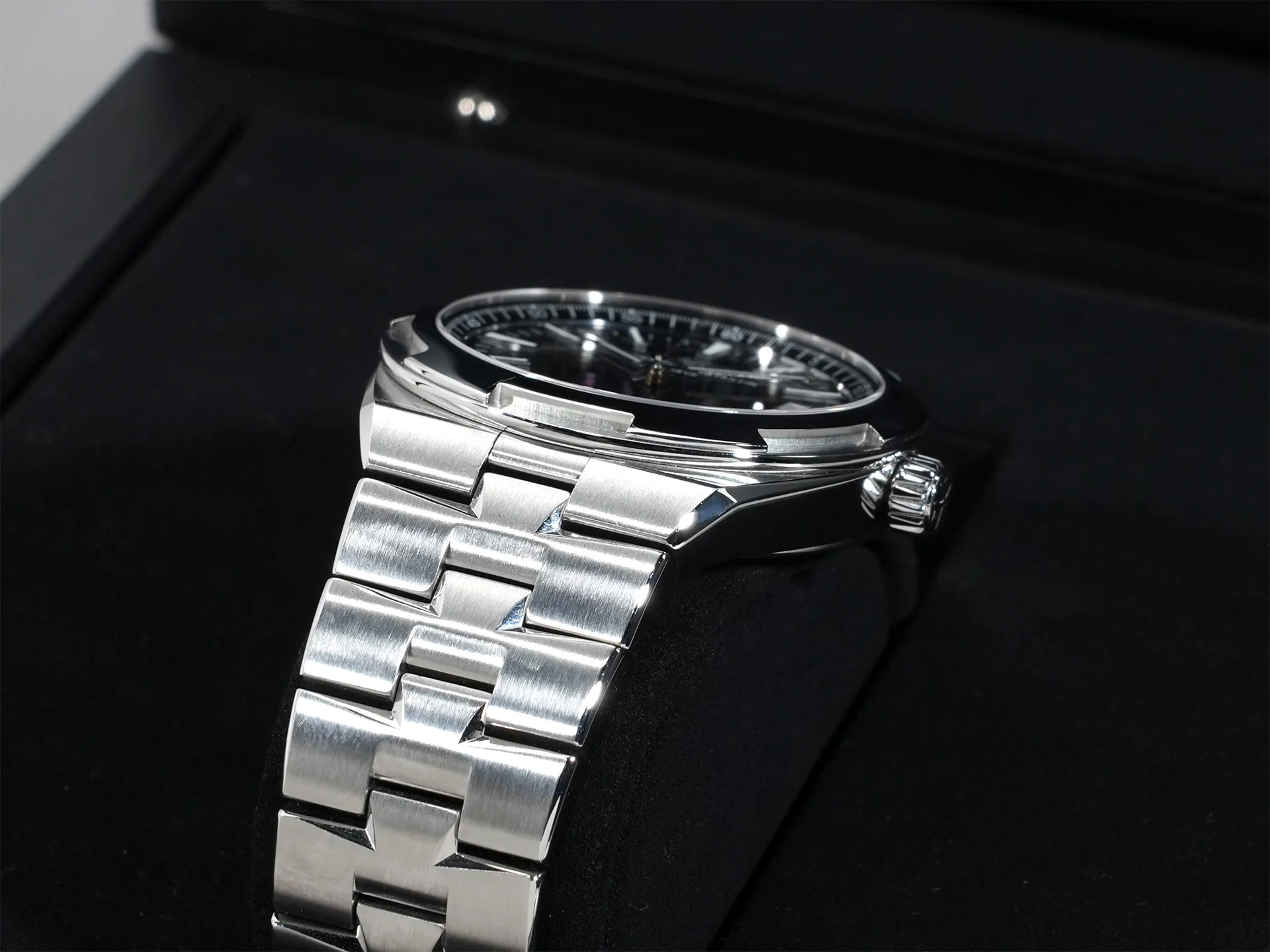 ヴァシュロンコンスタンタン オーヴァーシーズ Ref.4500V/110A-B483 ブラック文字盤 中古 hgavwkrj - Image 6