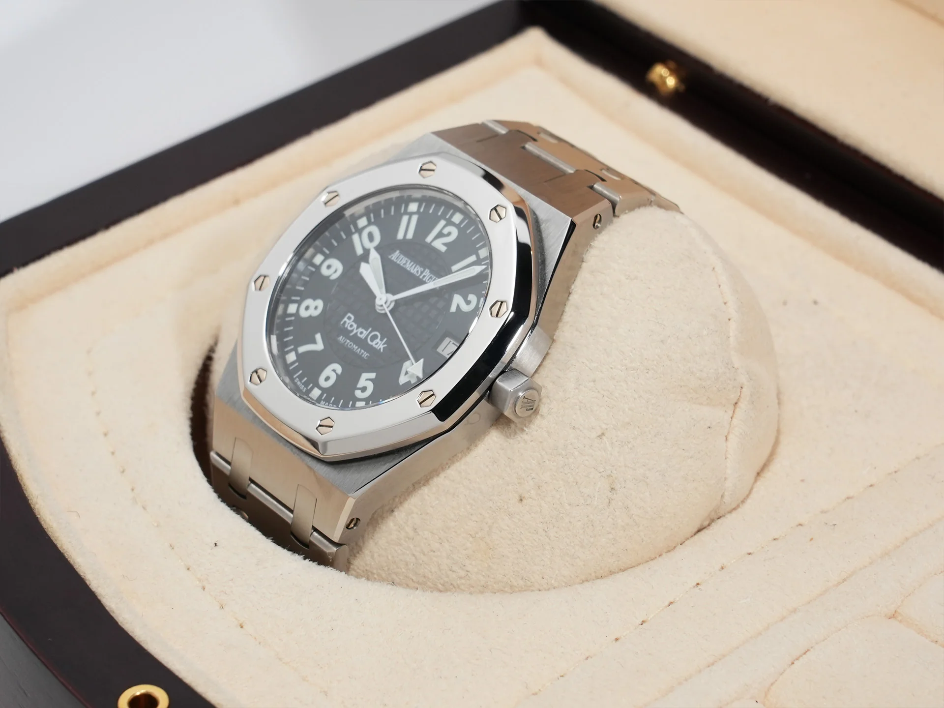オーデマピゲ ロイヤルオーク ニックファルド Ref.15190SP.OO.0789ST.01 ステンレススチール/プラチナ ブラック文字盤 美中古 hvrapa6z - Image 4