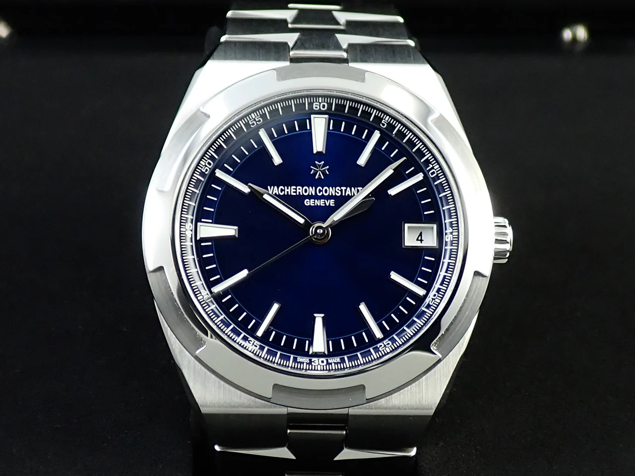 ヴァシュロンコンスタンタン オーヴァーシーズ Ref.4500V/110A-B128 ブルー文字盤 未使用 J6333969 - Image 2
