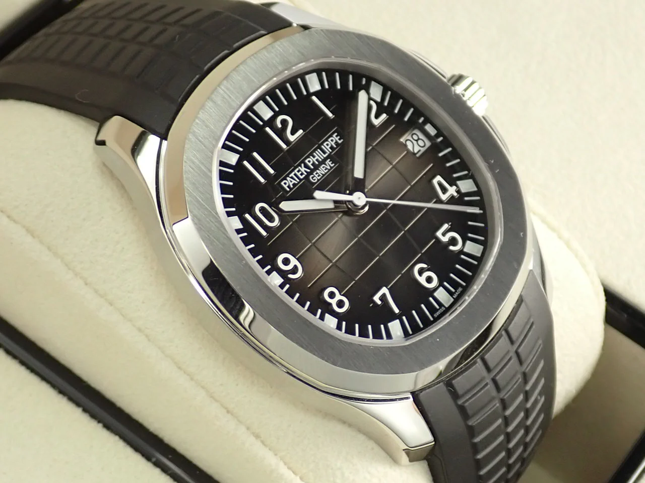 パテックフィリップ アクアノート Ref.5167A-001 ステンレススチール ブラック文字盤 - Image 5