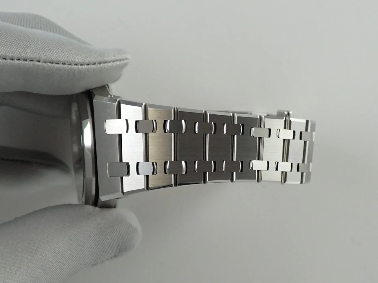 オーデマピゲ ロイヤルオーク Ref.15550ST.OO.1356ST.06 ステンレススチール ナイトブルー文字盤 - Image 9