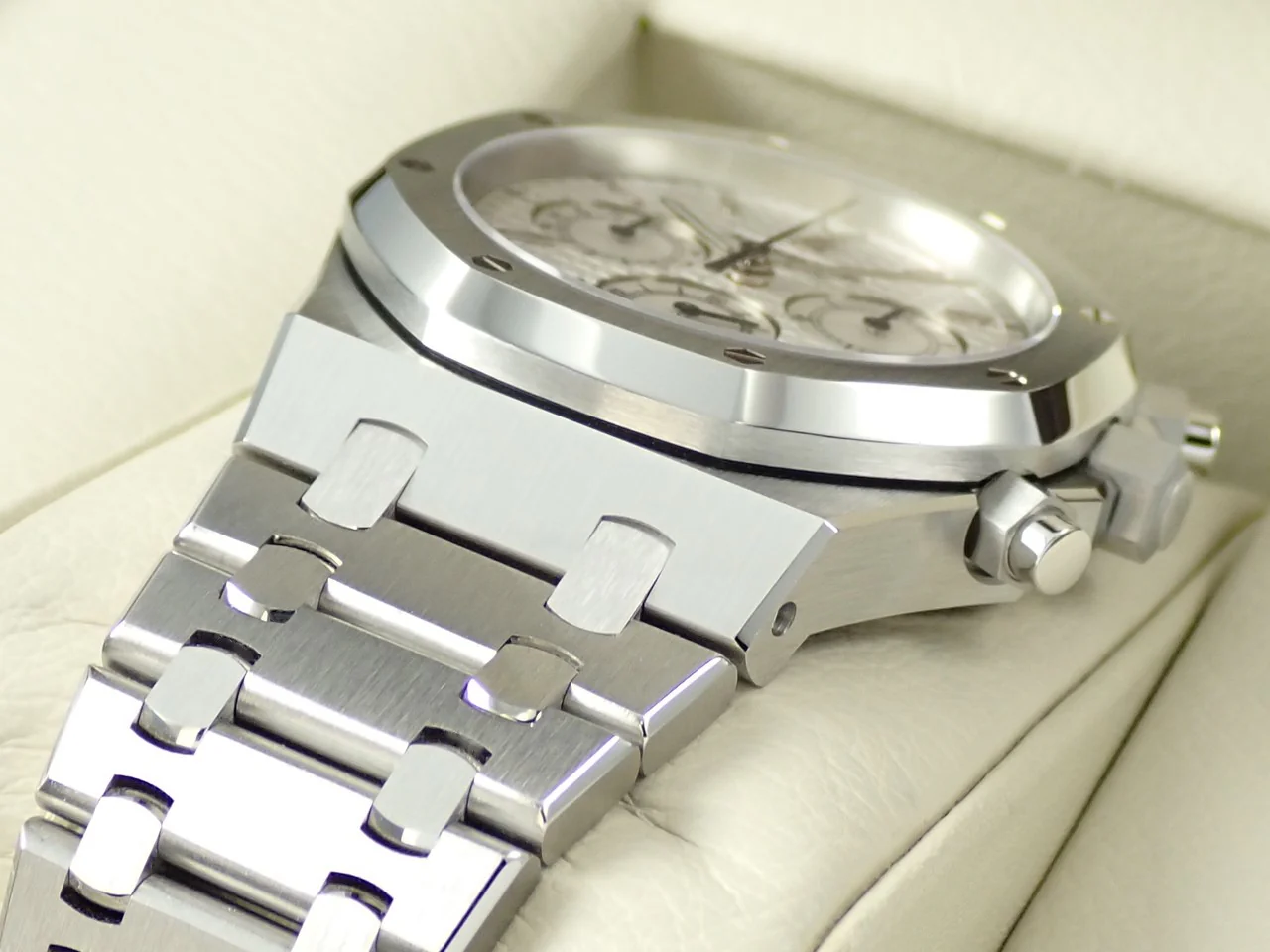オーデマピゲ ロイヤルオーク クロノグラフ Ref.25860ST.OO.1110ST.05 ステンレススチール ホワイト文字盤 - Image 6