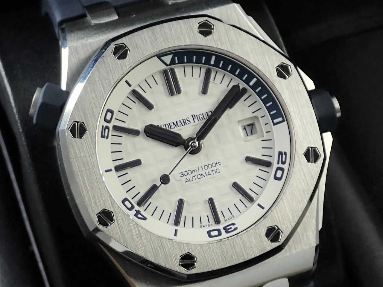 オーデマピゲ ロイヤルオーク オフショア ダイバー Ref.15710ST.OO.A010CA.01 ステンレススチール ホワイト文字盤 - Image 3