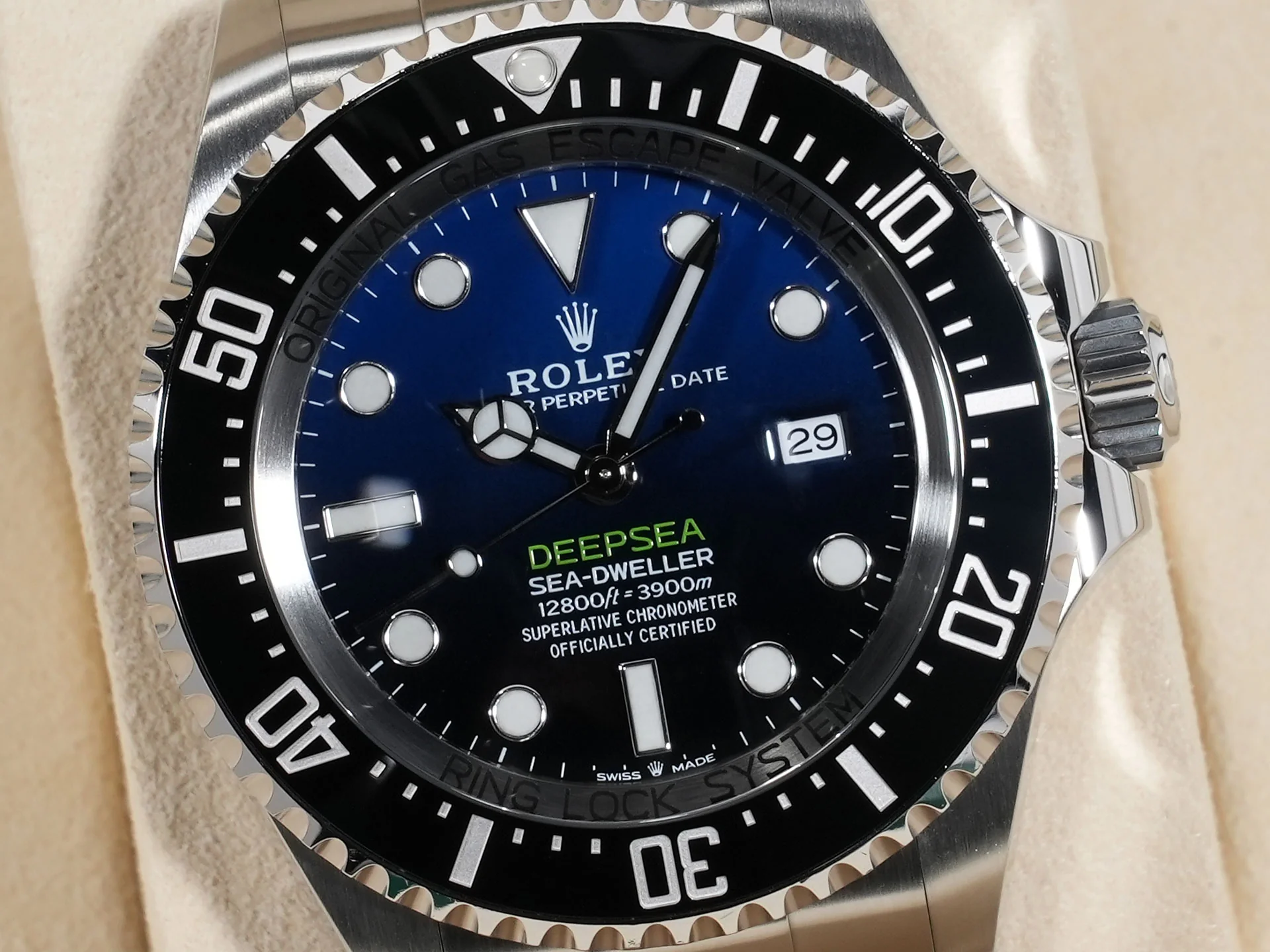 ロレックス シードゥエラー ディープシー Ref.126660 ステンレススチール D-BLUE文字盤 - Image 3