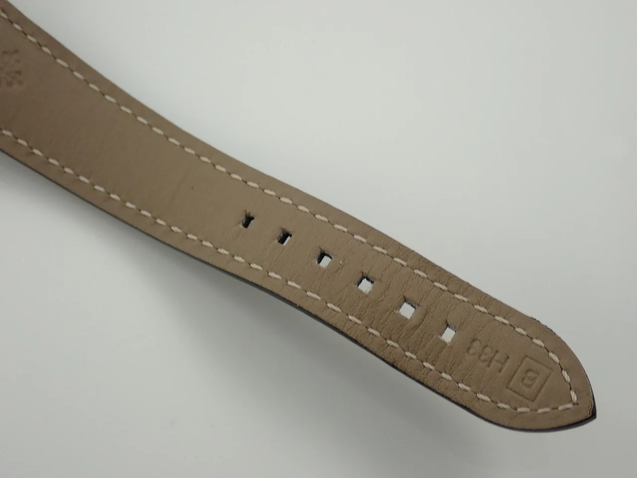 パテックフィリップ カラトラバ パイロット トラベルタイム Ref.7234G-001 ホワイトゴールド ブルー文字盤 - Image 11