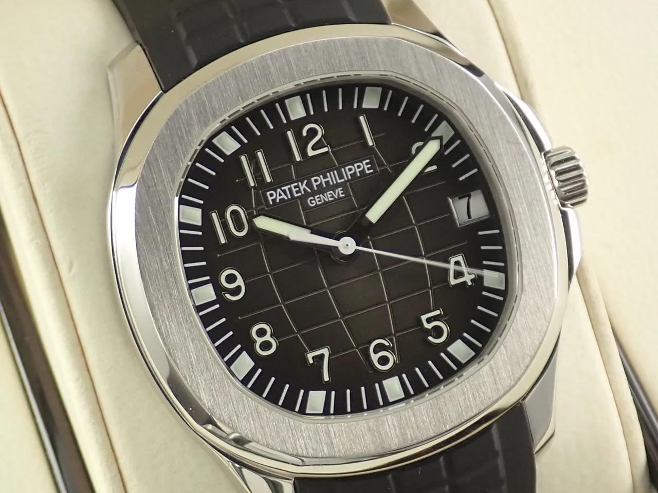 パテックフィリップ アクアノート ラージ Ref.5165A-001 ステンレススチール ブラック文字盤 - Image 3