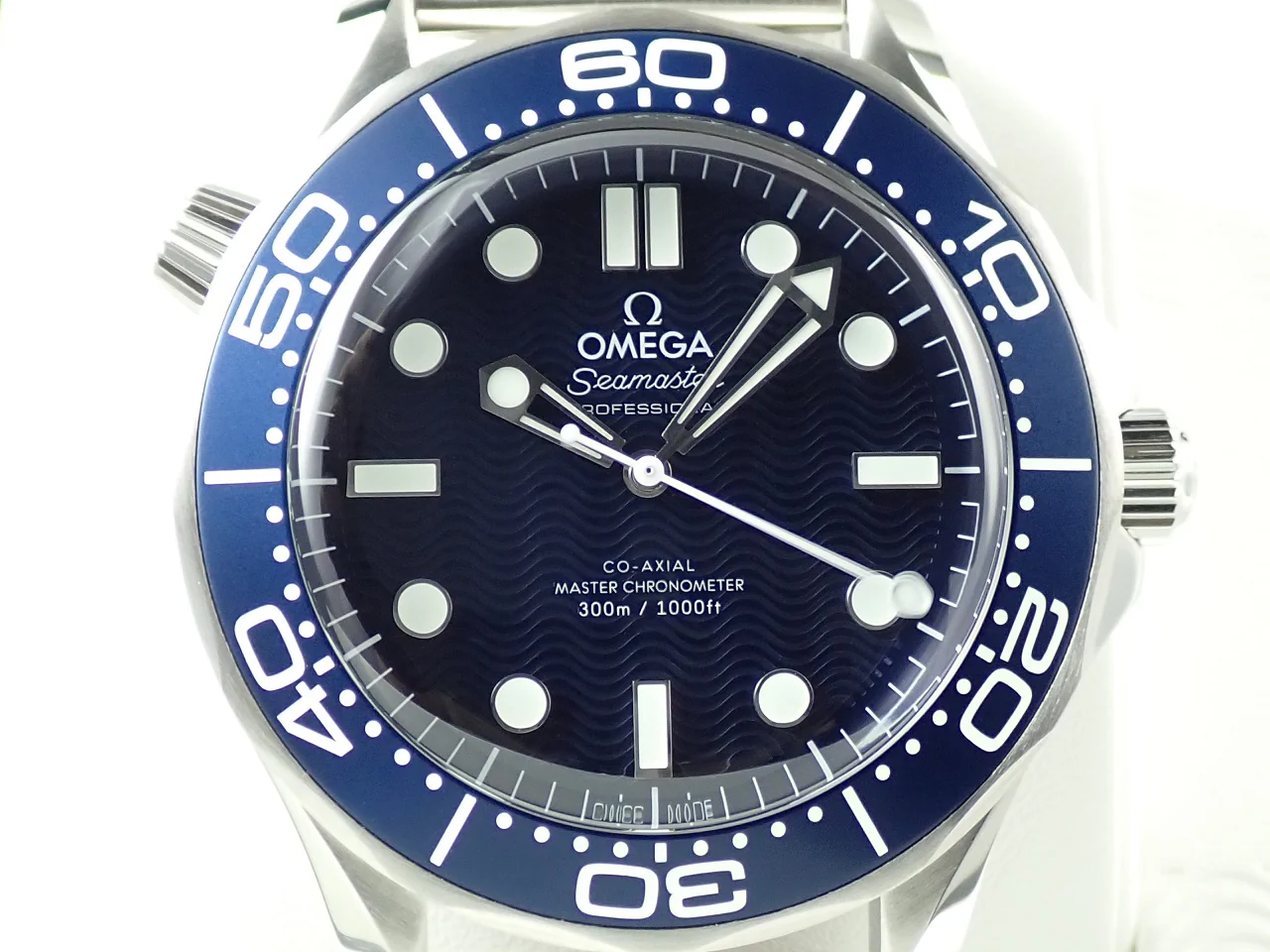 オメガ シーマスター ダイバー 300M コーアクシャル マスター クロノメーター 42MM Ref.210.30.42.20.03.002 ブルー文字盤 未使用 M961YL17 - Image 3