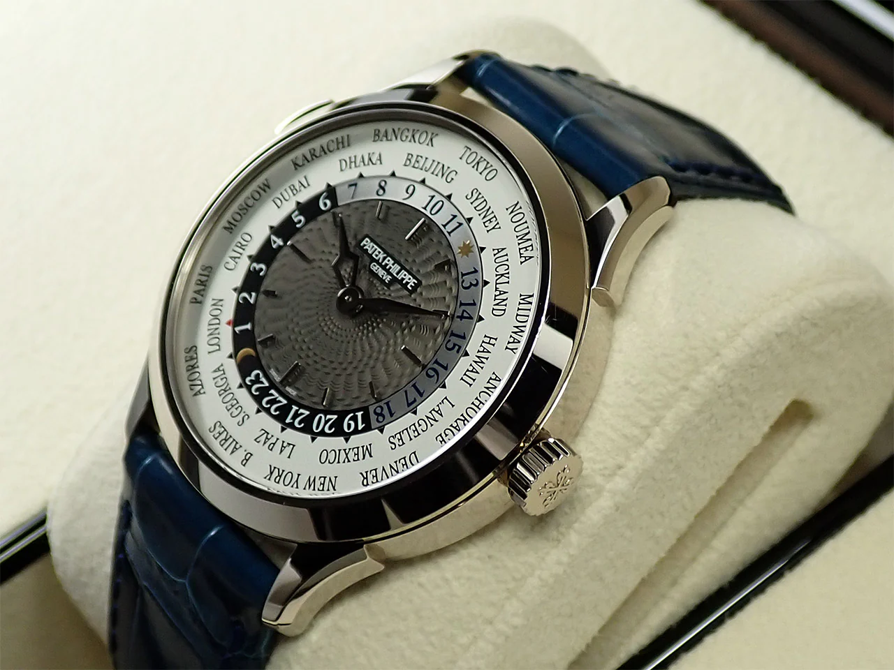 パテックフィリップ コンプリケーション ワールドタイム Ref.5230G-014 ホワイトゴールド グレー文字盤 - Image 4
