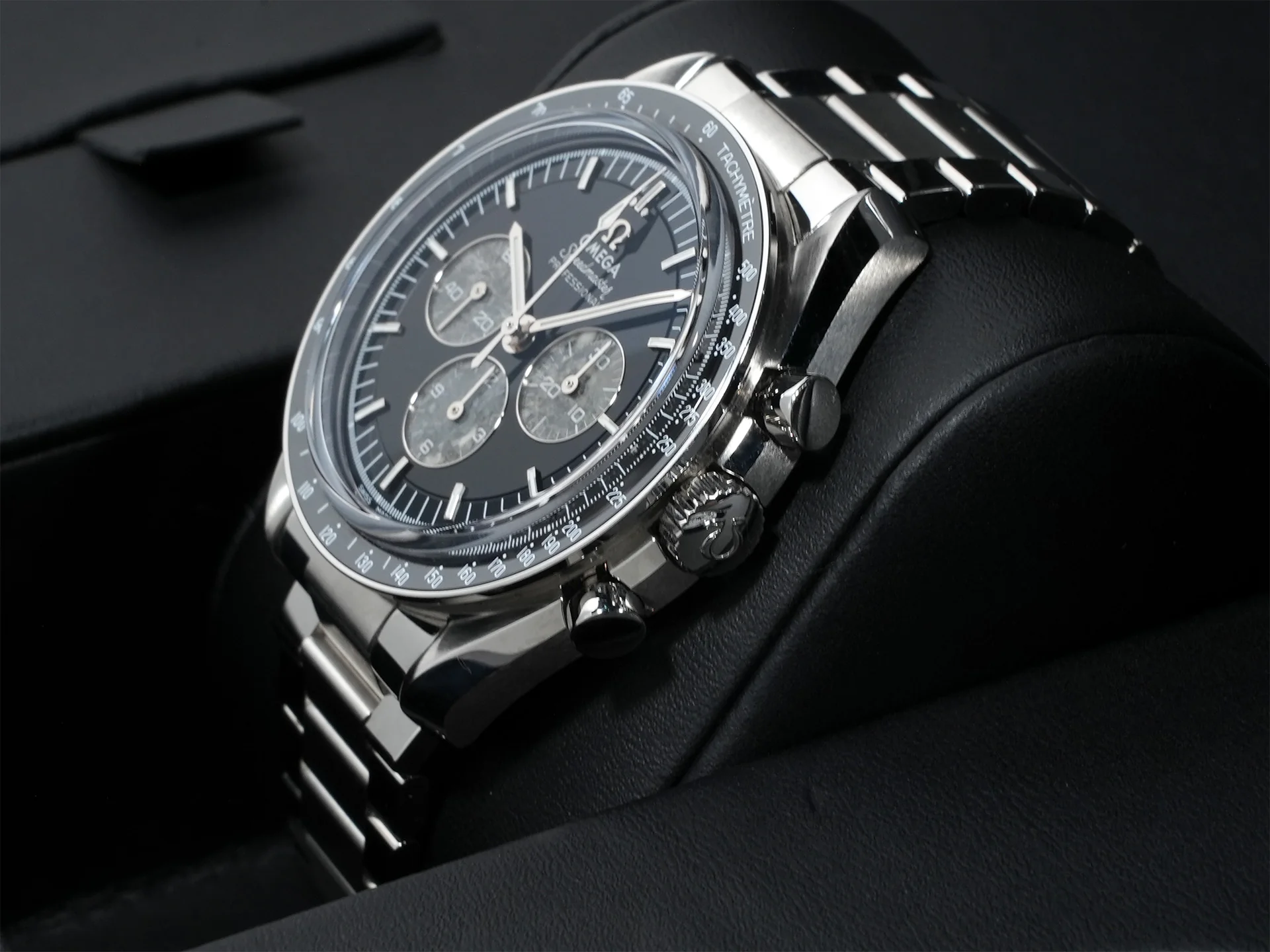 オメガ スピードマスター キャリバー321 プロフェッショナル クロノグラフ 42 MM Ref.311.93.42.30.99.001 プラチナ ブラック文字盤 美中古 ocpeekpi - Image 4
