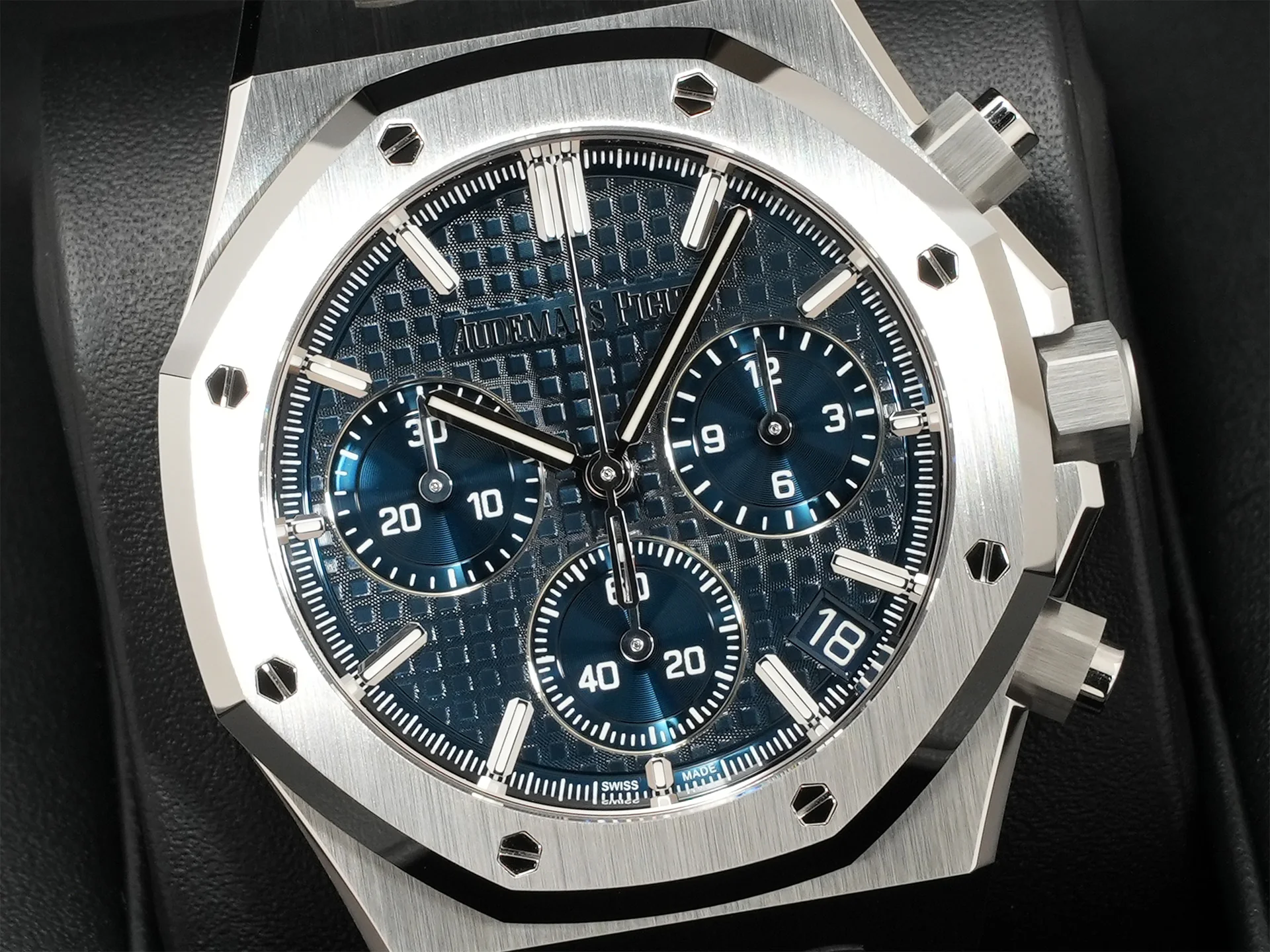 オーデマピゲ ロイヤルオーク クロノグラフ Ref.26240ST.OO.1320ST.05 ステンレススチール ブルー文字盤 - Image 3