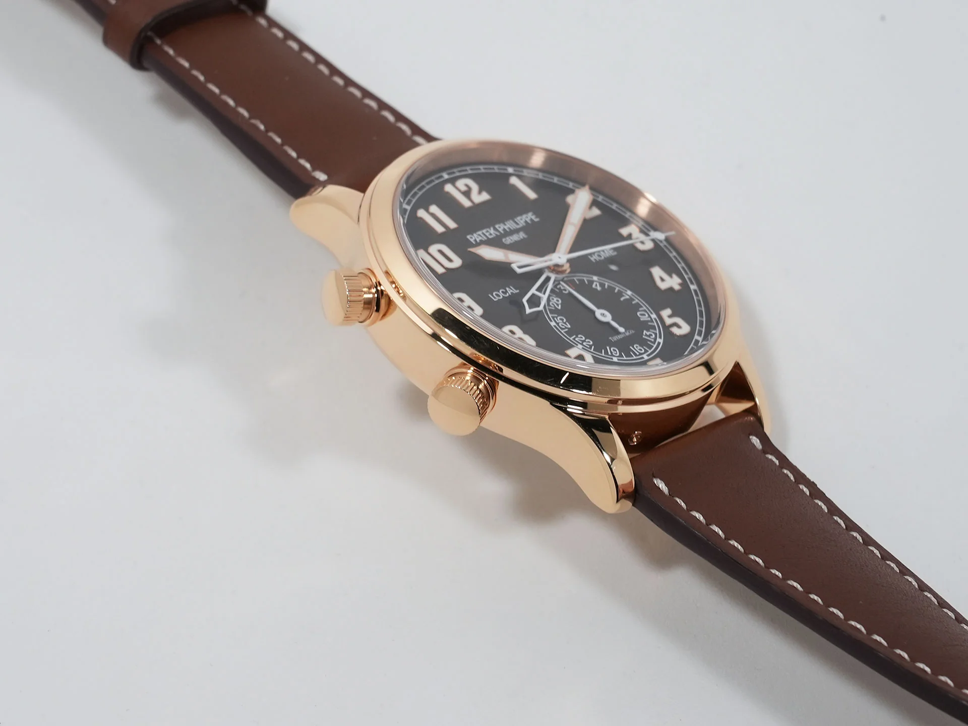 パテックフィリップ カラトラバ パイロット トラベルタイム TIFFANY&CO. Ref.5524R-001 ローズゴールド ブラウン・ソレイユ文字盤 中古 pkijrx5a - Image 5