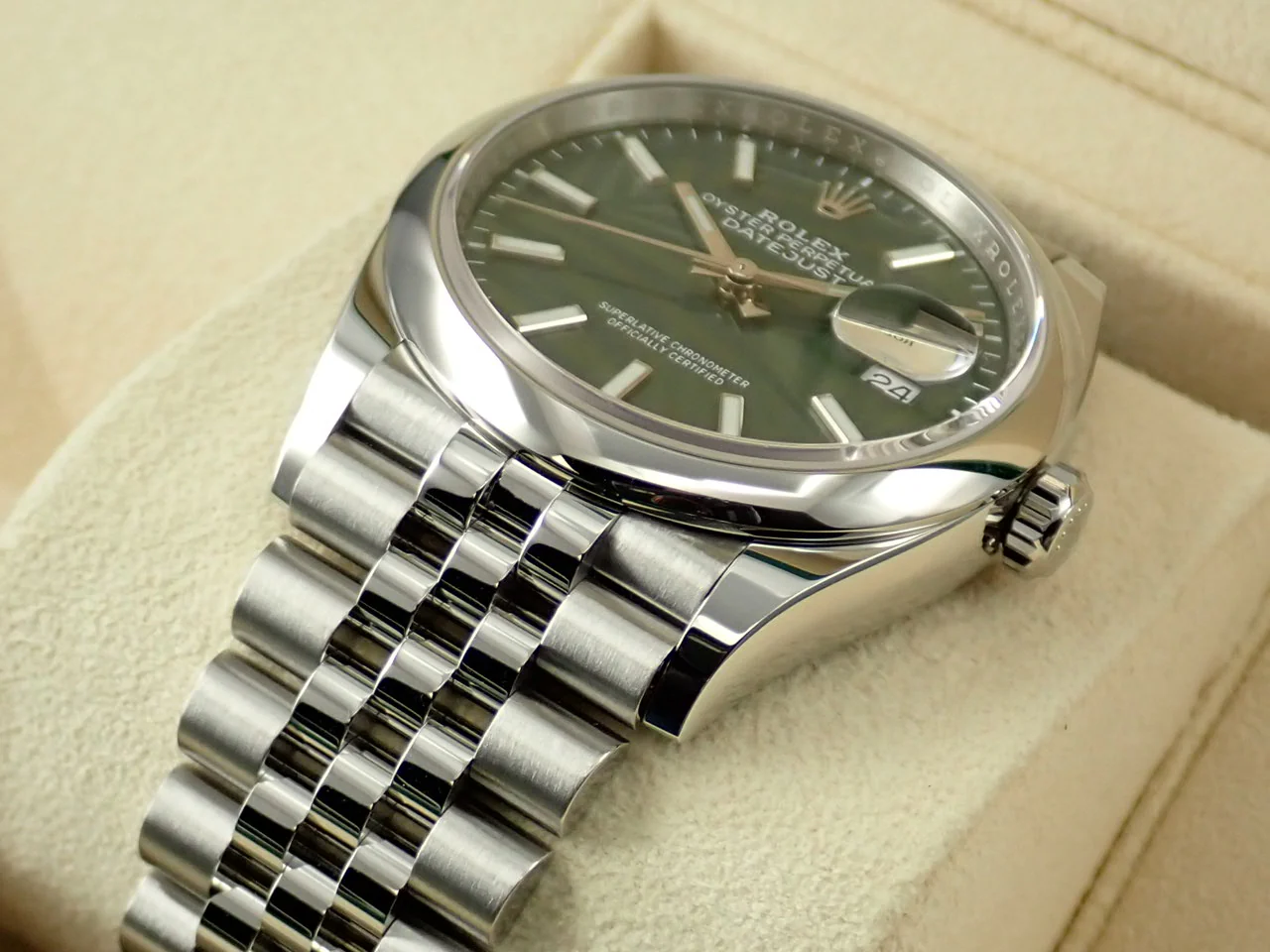 ロレックス デイトジャスト36 Ref.126200 ステンレススチール オリーブグリーン パームモチーフ文字盤 ジュビリーブレスレット - Image 6