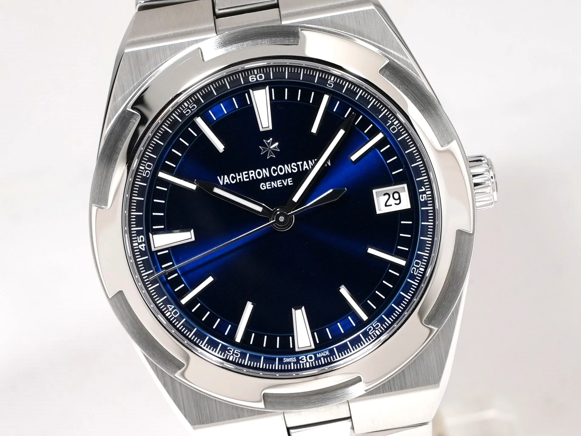 ヴァシュロンコンスタンタン オーヴァーシーズ Ref.4500V/110A-B128 ブルー文字盤 美品 prnrotrx - Image 3