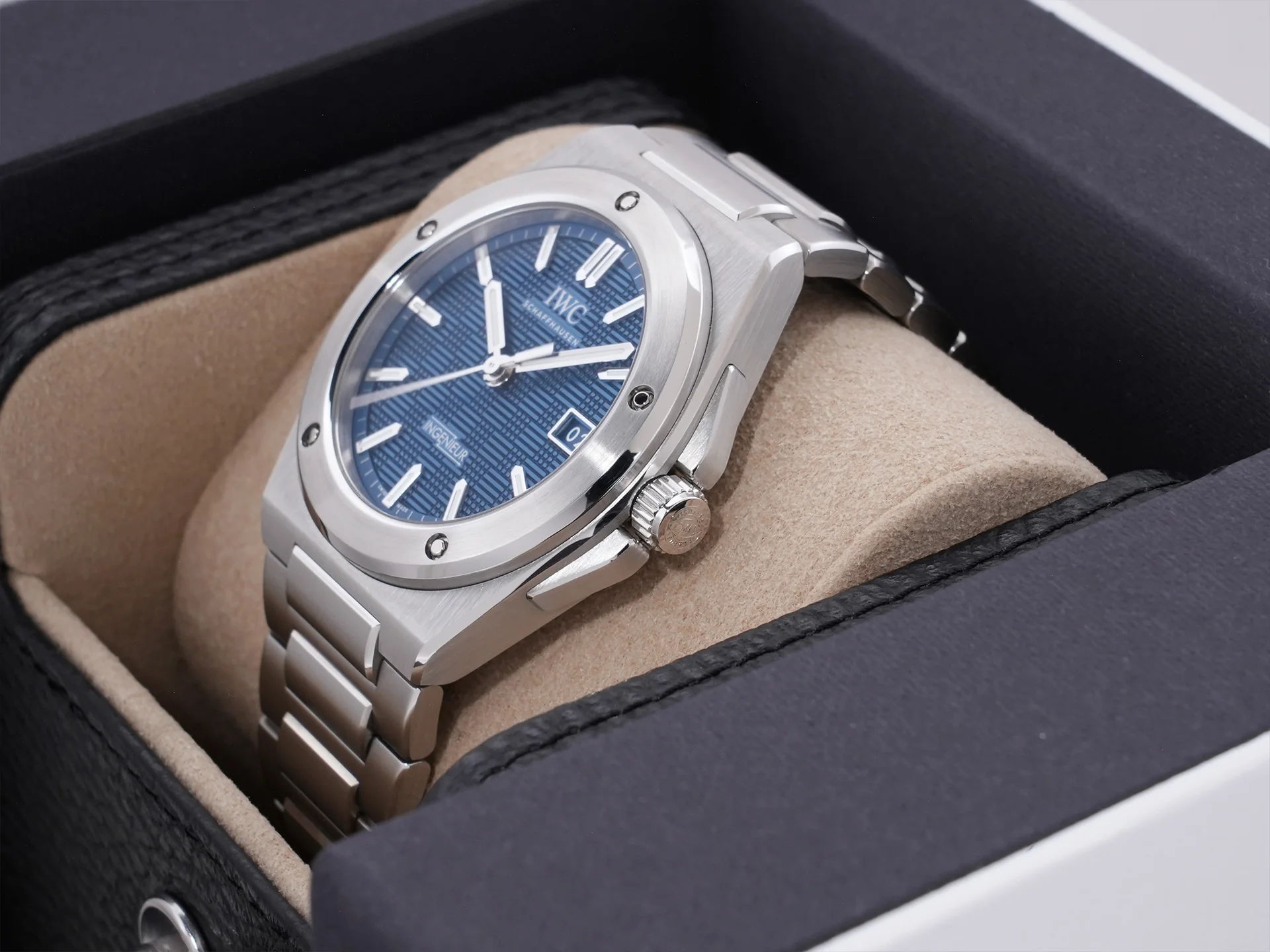 IWC インヂュニア オートマティック 40 Ref.IW328907 ステンレススチール ブルー文字盤 未使用 pwrrzi48 - Image 4