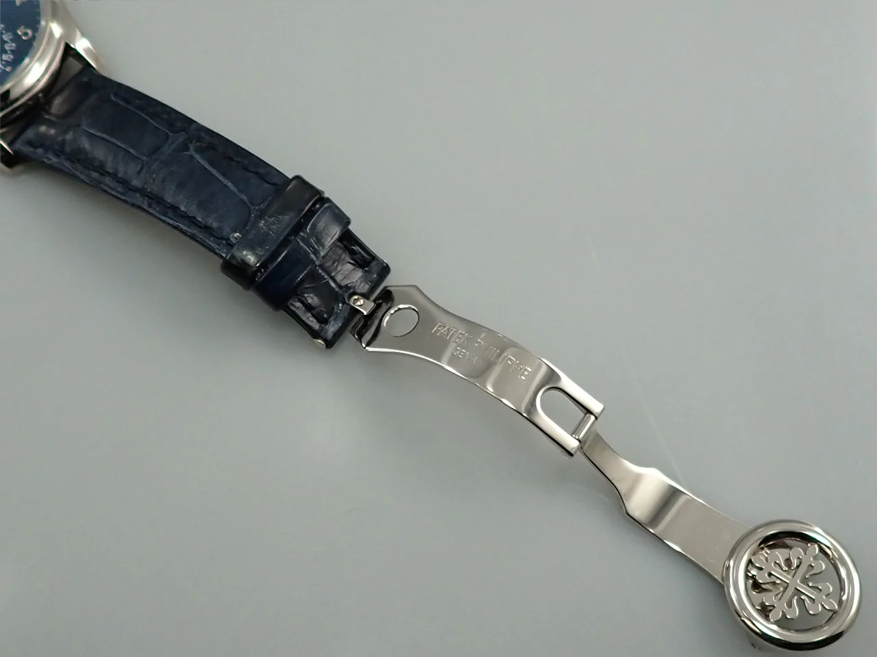 パテックフィリップ パーペチュアルカレンダー Ref.5327G-001 ホワイトゴールド ロイヤルブルーソレイユ文字盤 - Image 8