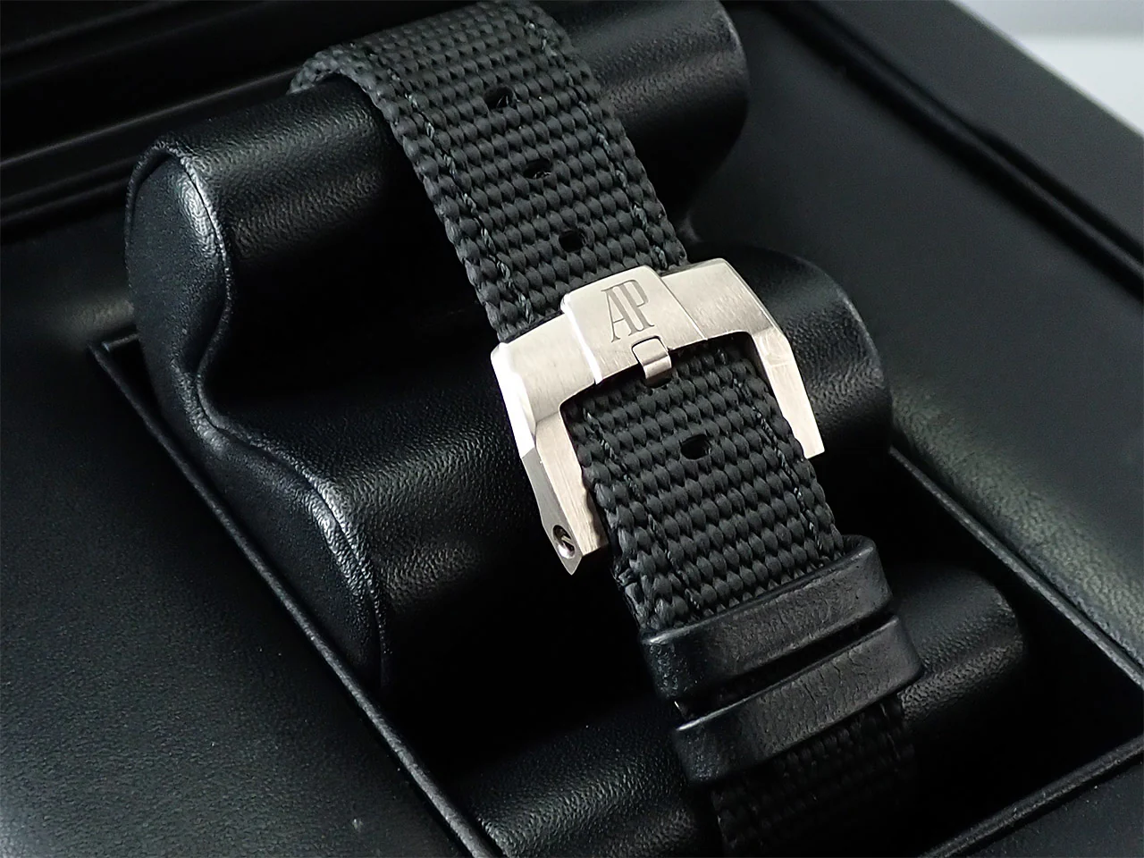 オーデマピゲ CODE 11.59 バイ オーデマ ピゲ クロノグラフ Ref.26393CR.OO.A002CR.01 ピンクゴールド/ホワイトゴールド スモークグレーラッカー文字盤 - Image 8