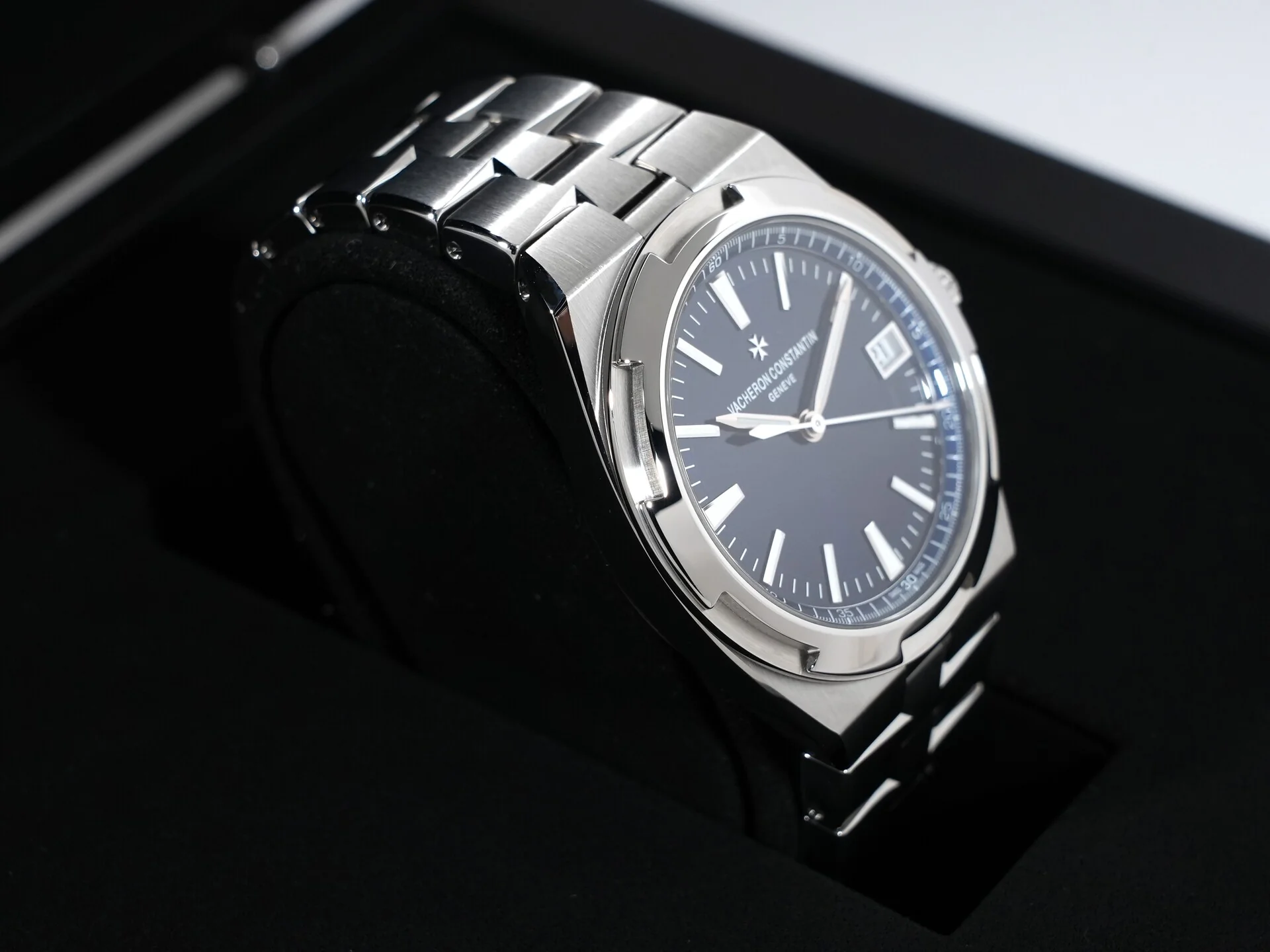 ヴァシュロンコンスタンタン オーヴァーシーズ Ref.4500V/110A-B128 ブルー文字盤 未使用 rh2qk4qp - Image 5