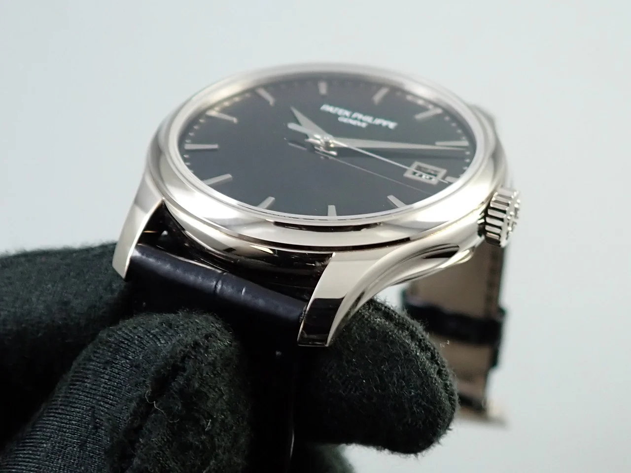 パテックフィリップ カラトラバ Ref.5227G-010 ホワイトゴールド ブラック文字盤 - Image 6