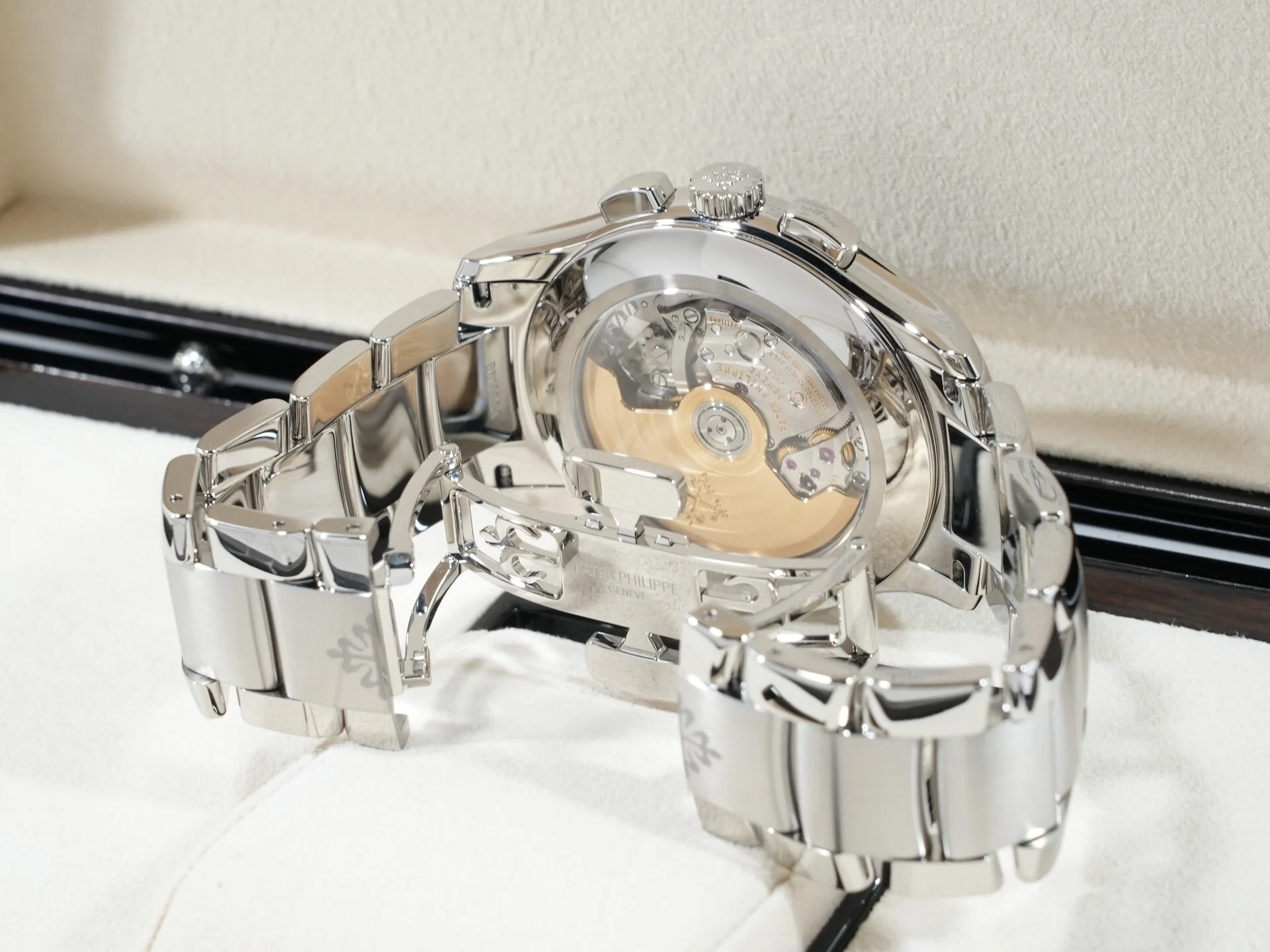 パテックフィリップ アニュアルカレンダー クロノグラフ Ref.5905/1A-001 ステンレススチール オリーブグリーン ソレイユ文字盤 - Image 7
