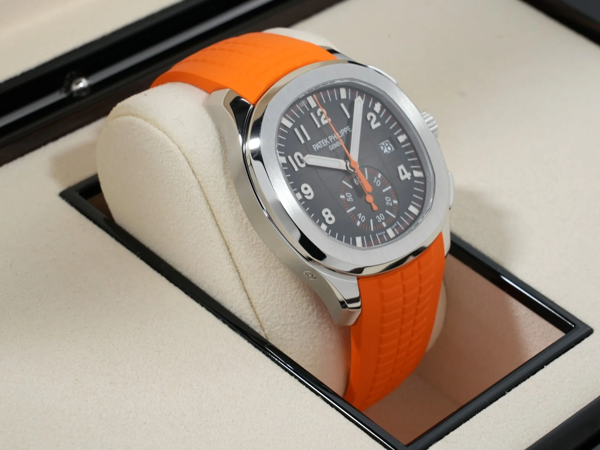 パテックフィリップ アクアノート クロノグラフ Ref.5968A-001 ステンレススチール ブラック文字盤 美中古 t9ebqwuk - Image 5