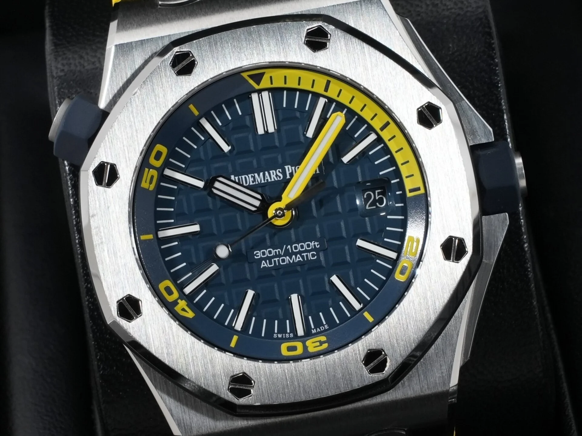 オーデマピゲ ロイヤルオーク オフショア ダイバー Ref.15710ST.OO.A027CA.01 ステンレススチール ブルー文字盤 - Image 3