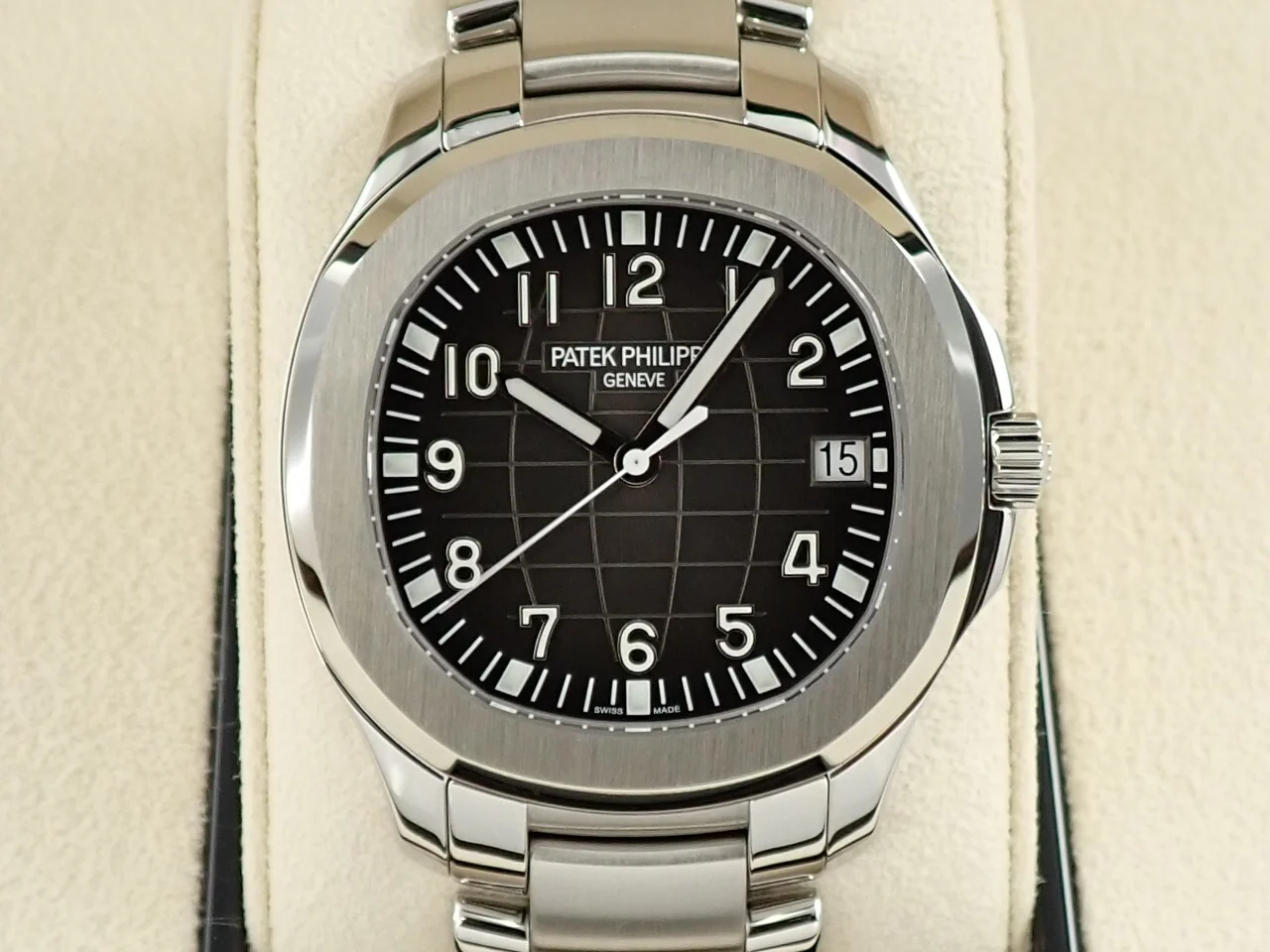 パテックフィリップ アクアノート エクストララージ Ref.5167/1A-001 ステンレススチール ブラック文字盤 - Image 2
