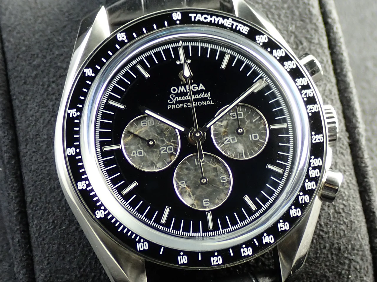 オメガ スピードマスター キャリバー321 プロフェッショナル クロノグラフ 42 MM Ref.311.93.42.30.99.001 ブラック文字盤 美品 UH208SJV - Image 3