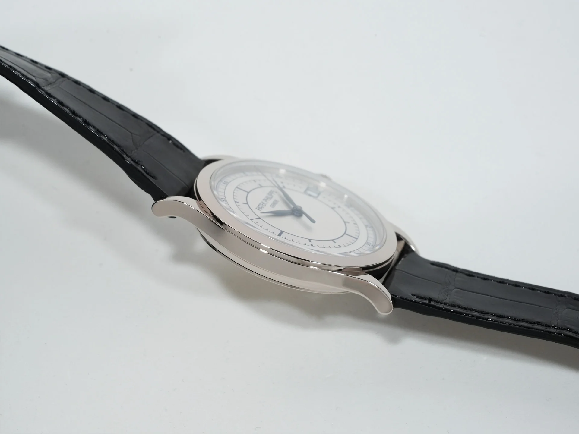 パテックフィリップ カラトラバ Ref.5296G-001 ホワイトゴールド シルバー文字盤 中古 urqny6ti - Image 5