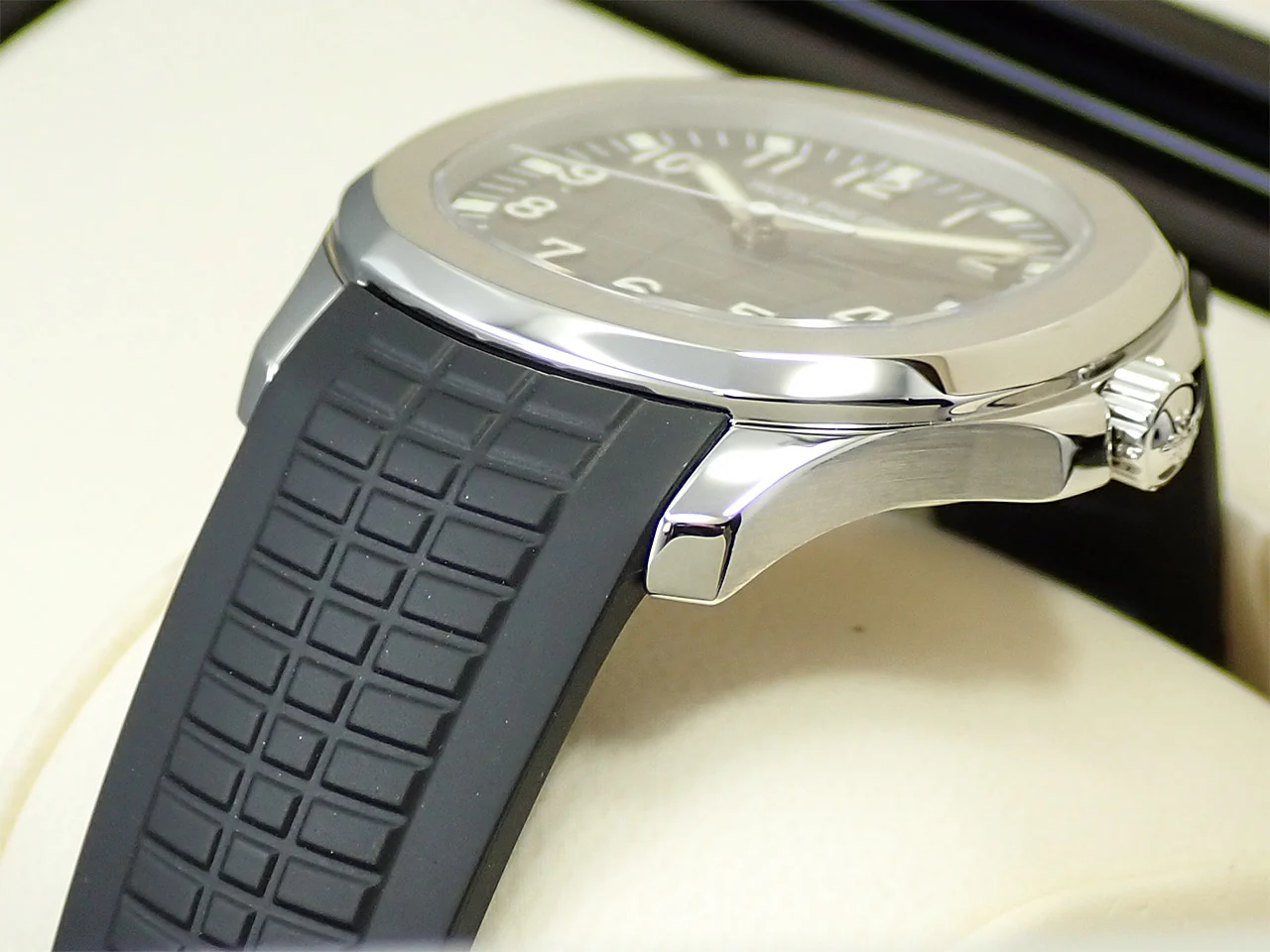 パテックフィリップ アクアノート Ref.5167A-001 ステンレススチール ブラック文字盤 - Image 6