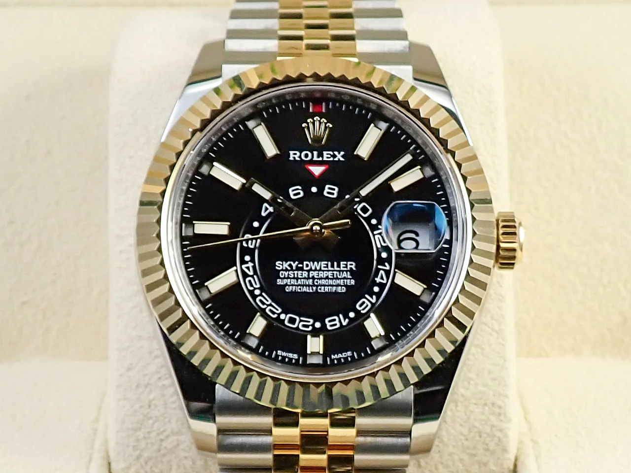 ロレックス スカイドゥエラー Ref.326933 ステンレススチール/イエローゴールド ブラック文字盤 ジュビリーブレスレット 中古 V8FLAWRR - Image 2