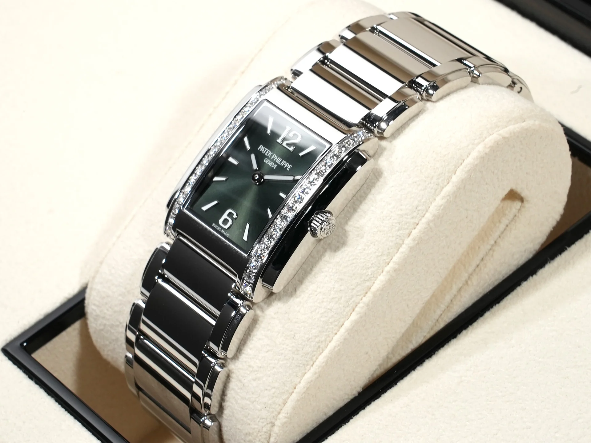 パテックフィリップ Twenty-4 Ref.4910/1200A-011 ステンレススチール オリーブグリーン文字盤 未使用 vegofise - Image 4
