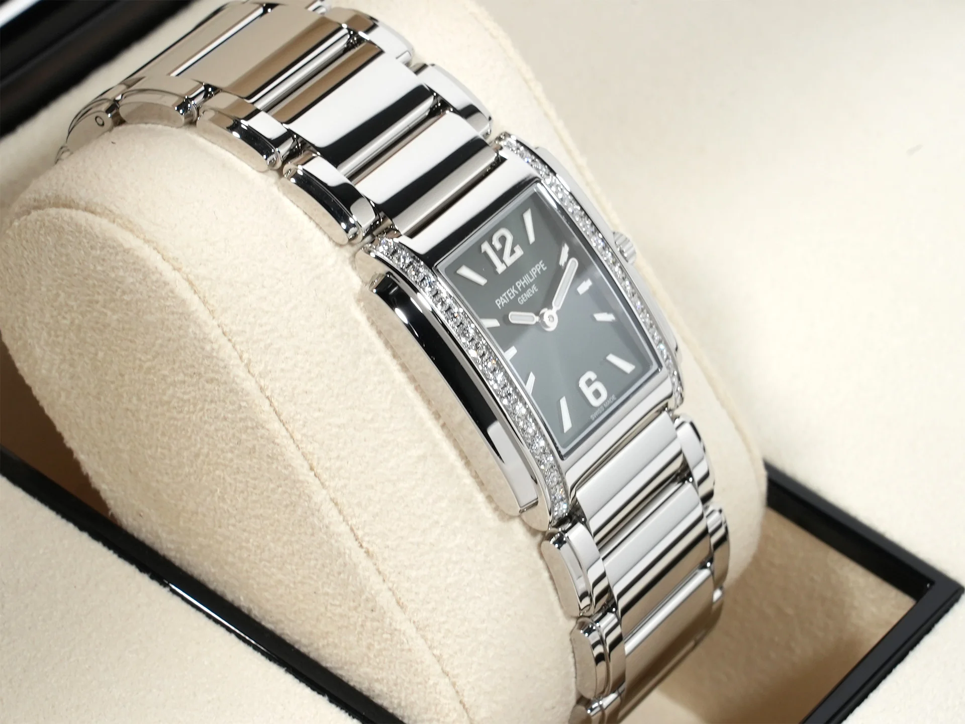 パテックフィリップ Twenty-4 Ref.4910/1200A-011 ステンレススチール オリーブグリーン文字盤 未使用 vegofise - Image 5