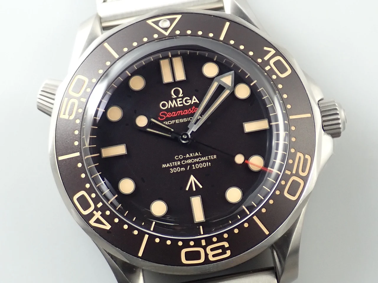 オメガ シーマスター ダイバー 300M コーアクシャル マスター クロノメーター 42MM Ref.210.90.42.20.01.001 ブラウン文字盤 美品 W1RMXTXK - Image 3