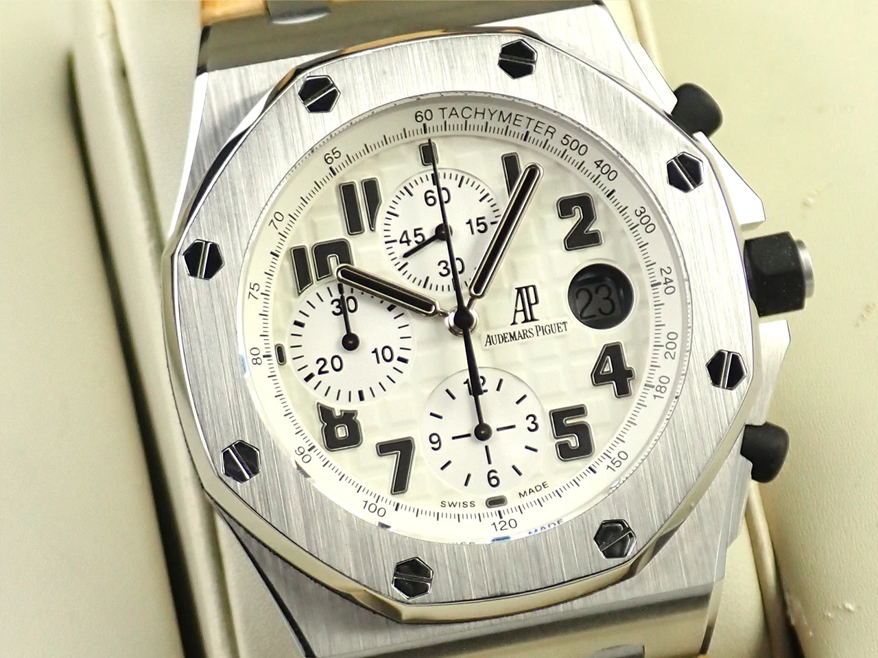 オーデマピゲ ロイヤルオーク オフショア クロノグラフ サファリ Ref.26170ST.OO.D091CR.01 ステンレススチール アイボリー文字盤 - Image 3