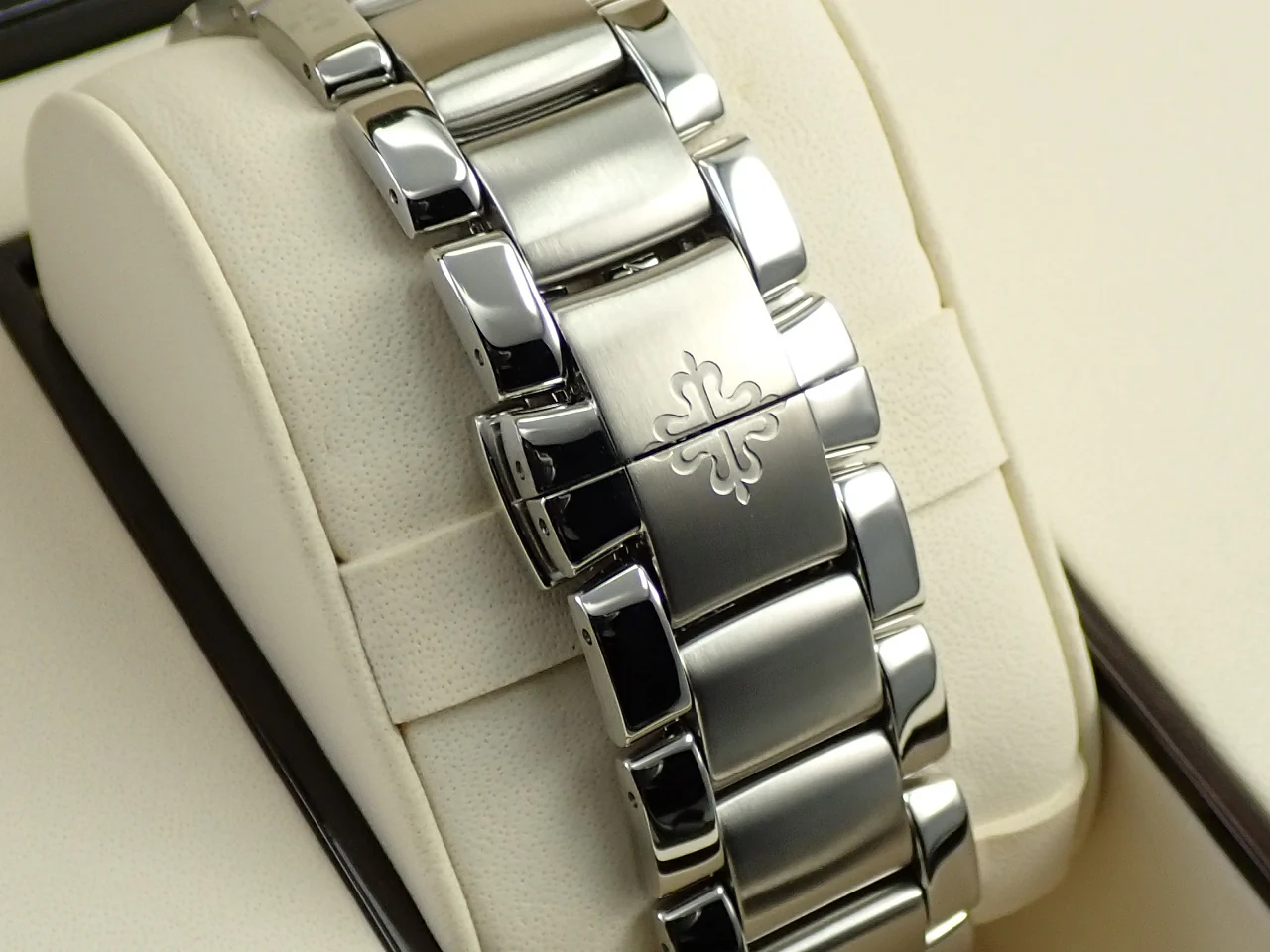 パテックフィリップ アクアノート エクストララージ Ref.5167/1A-001 ステンレススチール ブラック文字盤 - Image 7