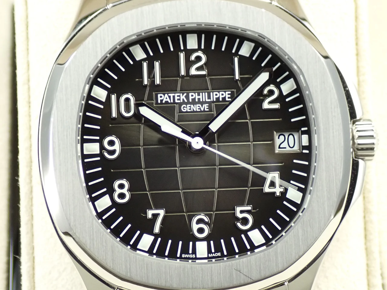 パテックフィリップ アクアノート エクストララージ Ref.5167/1A-001 ステンレススチール ブラック文字盤 - Image 3
