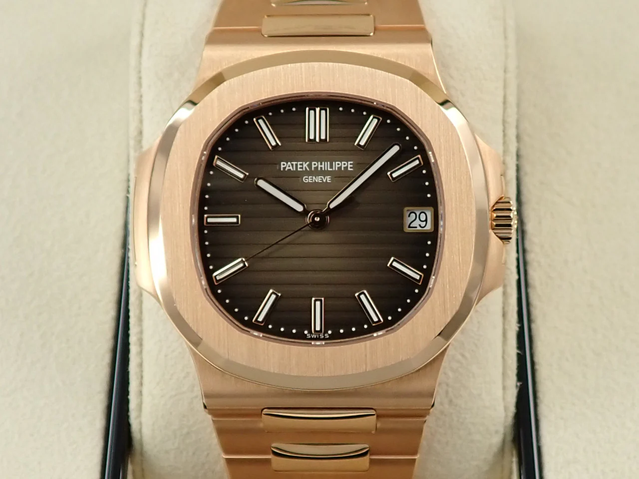 パテックフィリップ ノーチラス Ref.5711/1R-001 ローズゴールド ブラウン・ブラック・グラデーション文字盤 - Image 2