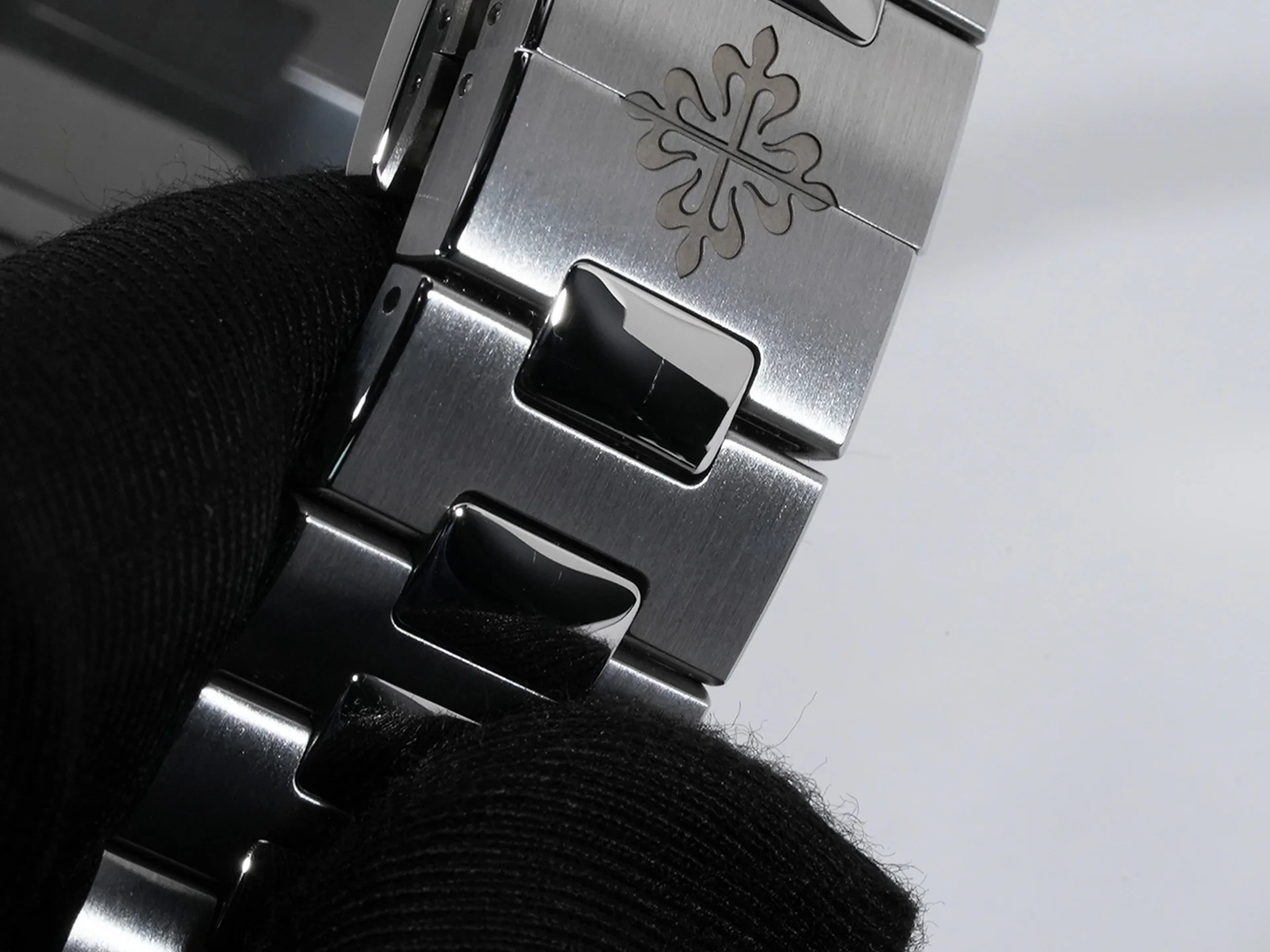 パテックフィリップ キュビタス Ref.5821/1A-001 ステンレススチール グリーン文字盤 - Image 9