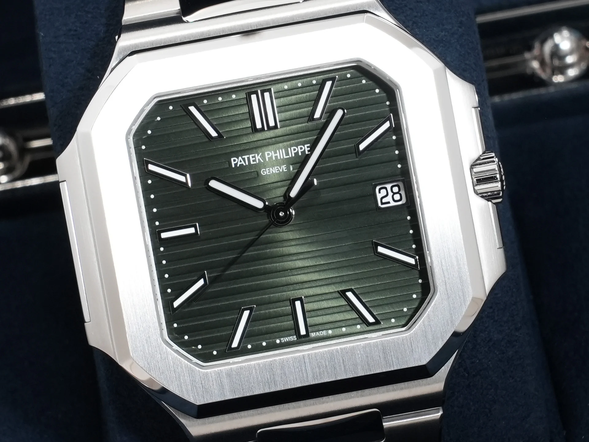 パテックフィリップ キュビタス Ref.5821/1A-001 ステンレススチール グリーン文字盤 - Image 3